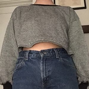 striped balloon sleeve crop top